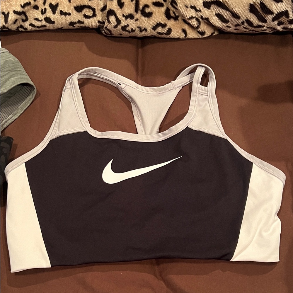 Nike Women's Black and White Racerback Sports Bra XL